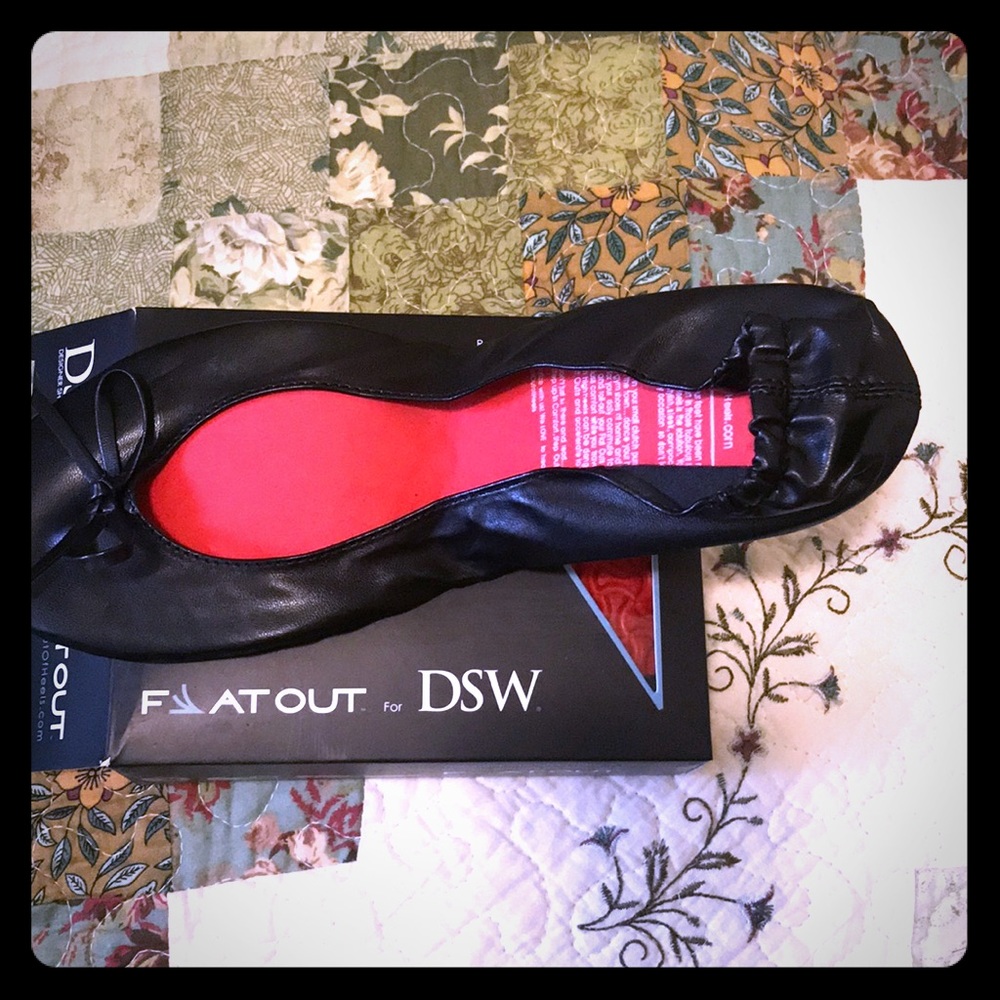 Flat shoes